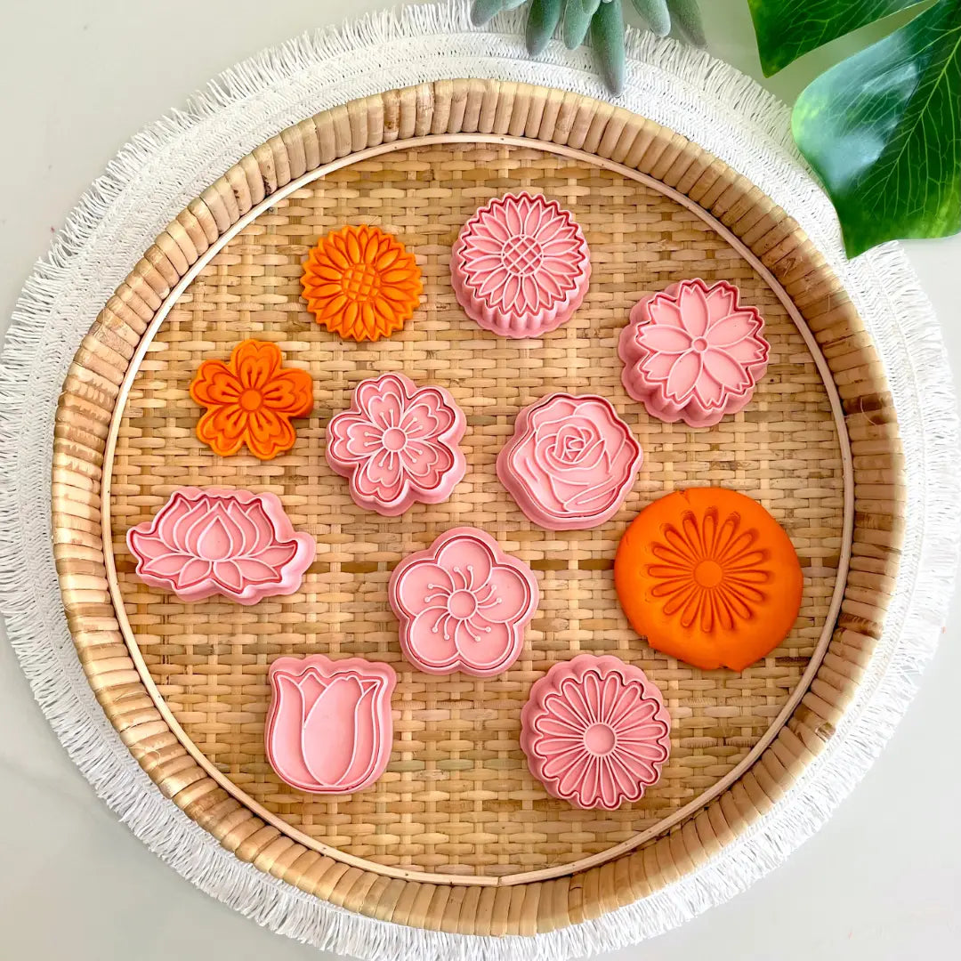 Flowers - Playdough Cutter & Stamp Set