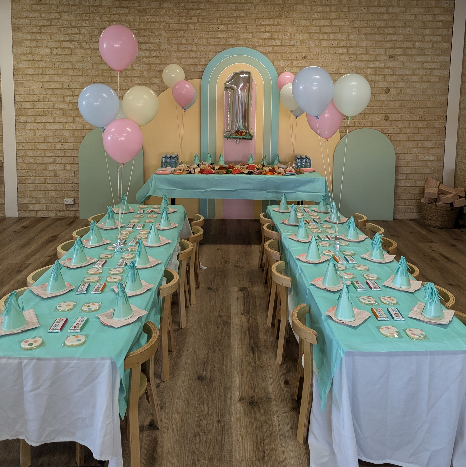 First birthday party table set up